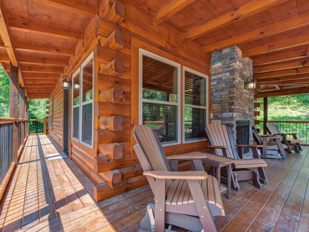 Woodland Escape Villa Pigeon Forge Exterior photo