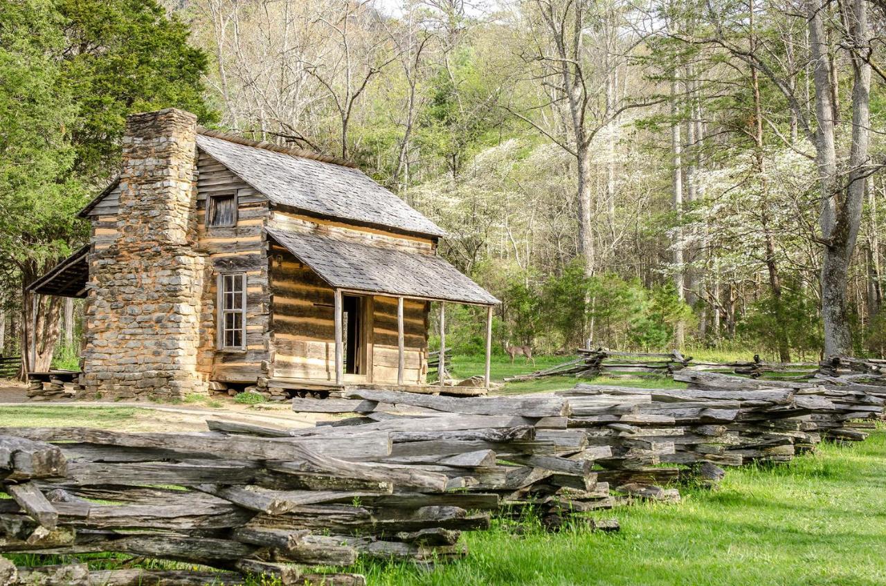 Woodland Escape Villa Pigeon Forge Exterior photo